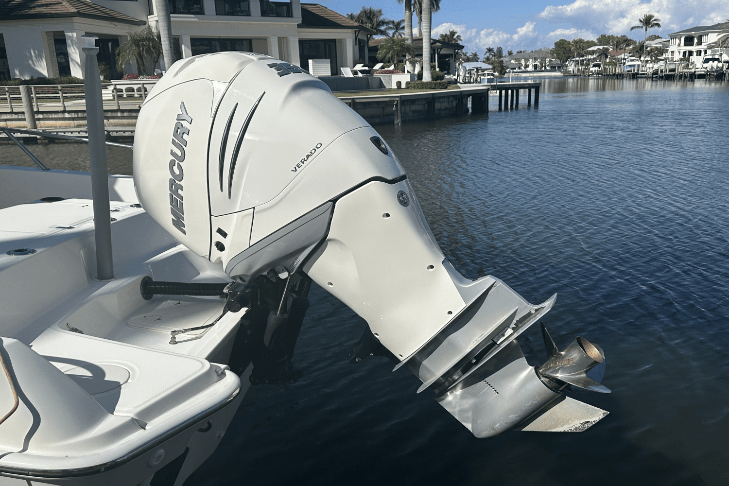 2019 Boston Whaler 270 DAUNTLESS Image Thumbnail #3