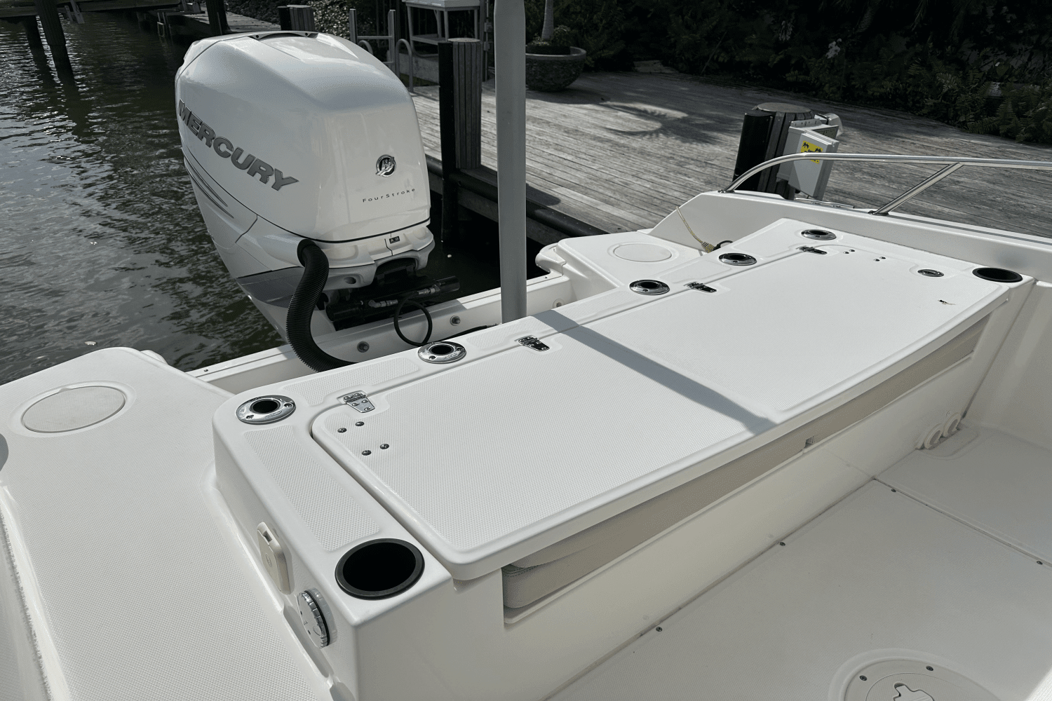 2019 Boston Whaler 270 DAUNTLESS Image Thumbnail #16