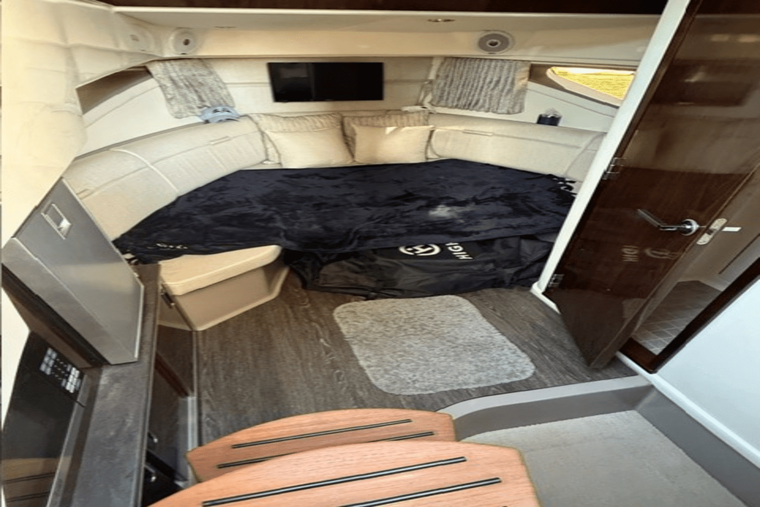 2020 Sea Ray 320 Image Thumbnail #13