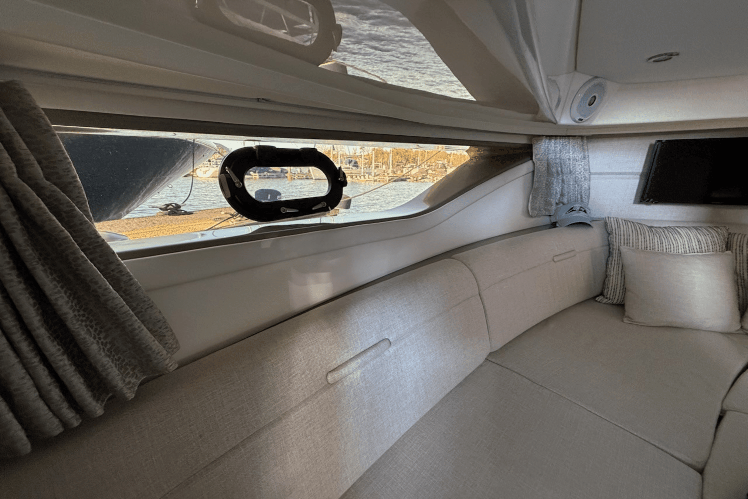 2020 Sea Ray 320 Image Thumbnail #25