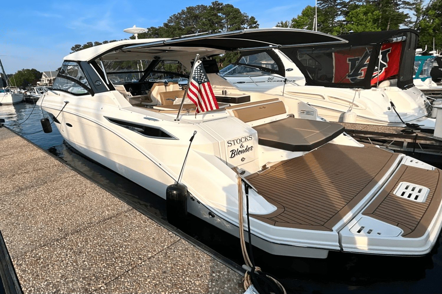 2020 Sea Ray 320 Image Thumbnail #0