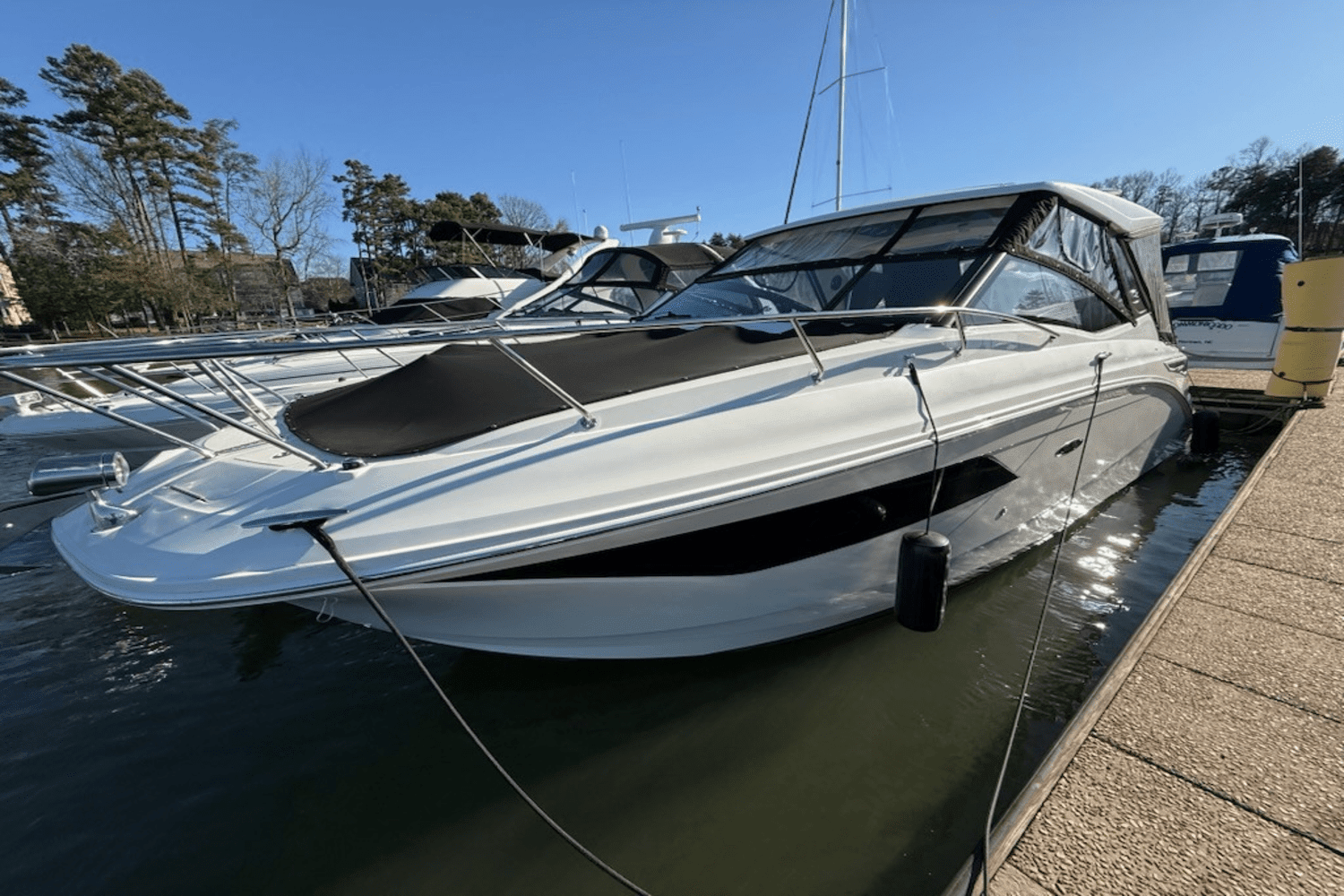 2020 Sea Ray 320 Image Thumbnail #7