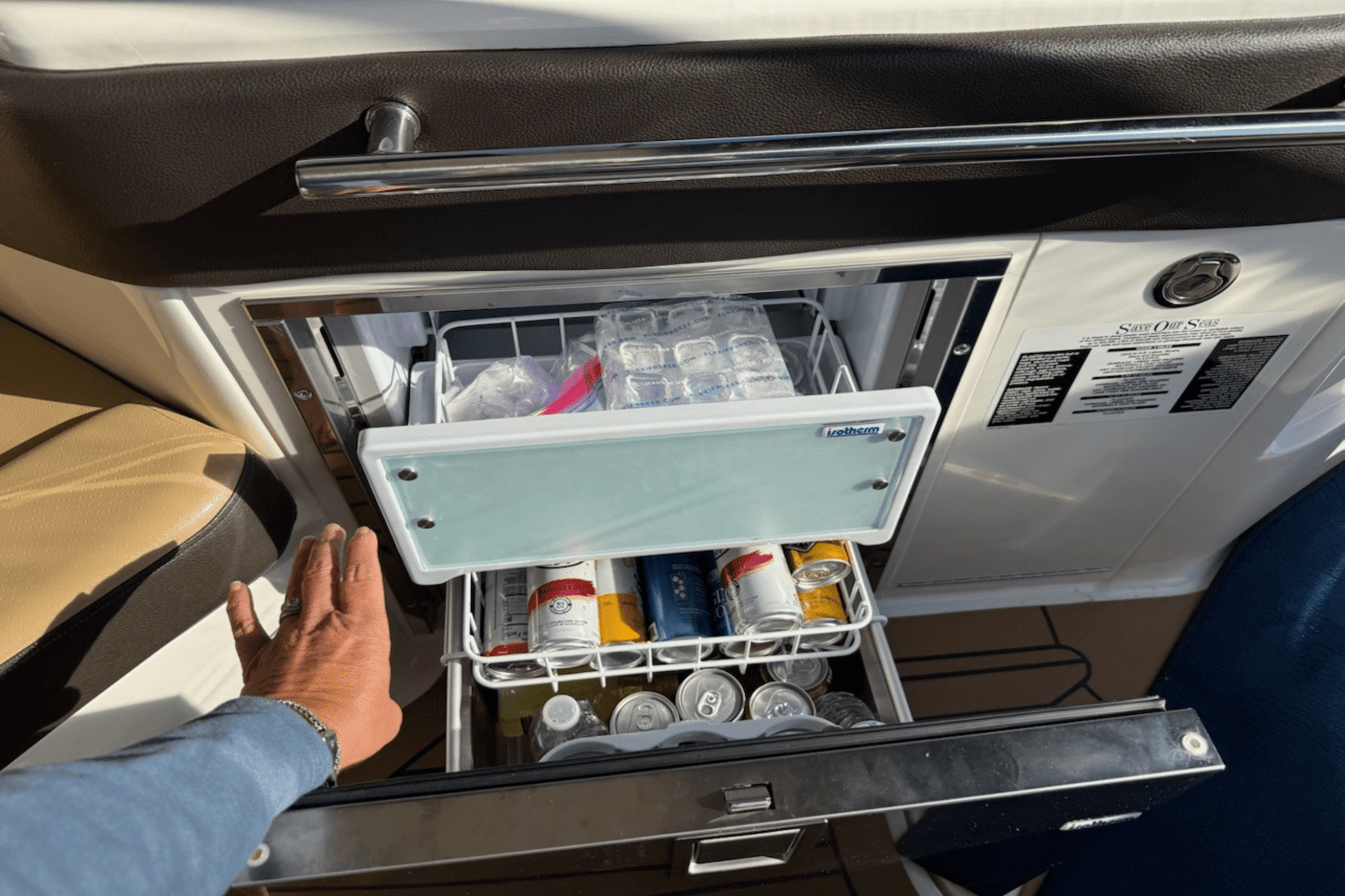 2020 Sea Ray 320 Image Thumbnail #9