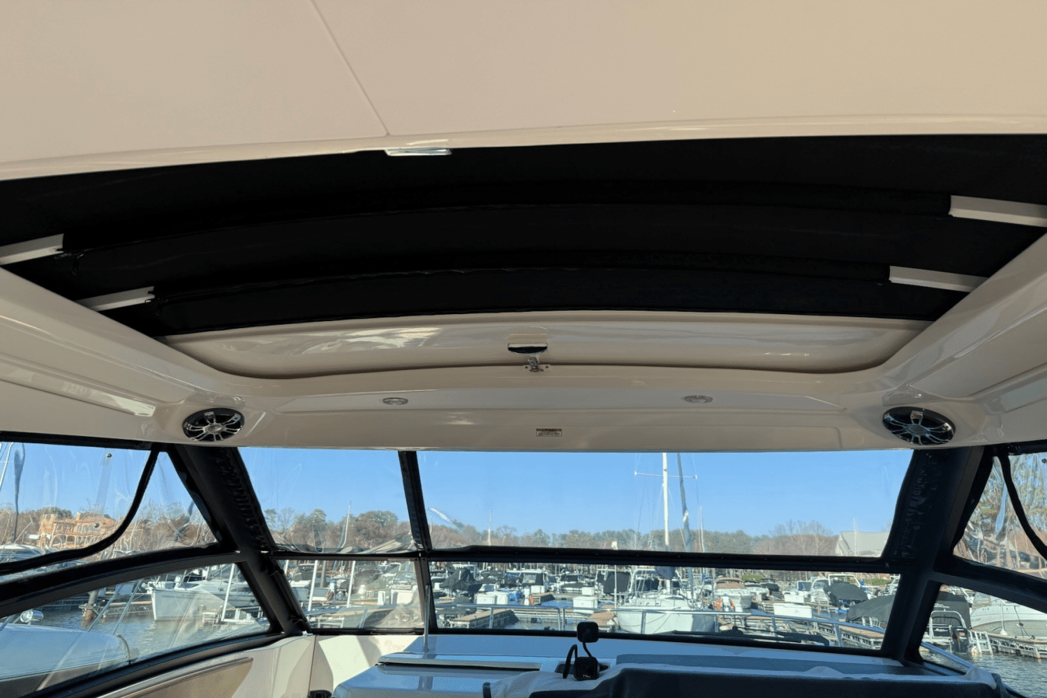 2020 Sea Ray 320 Image Thumbnail #23