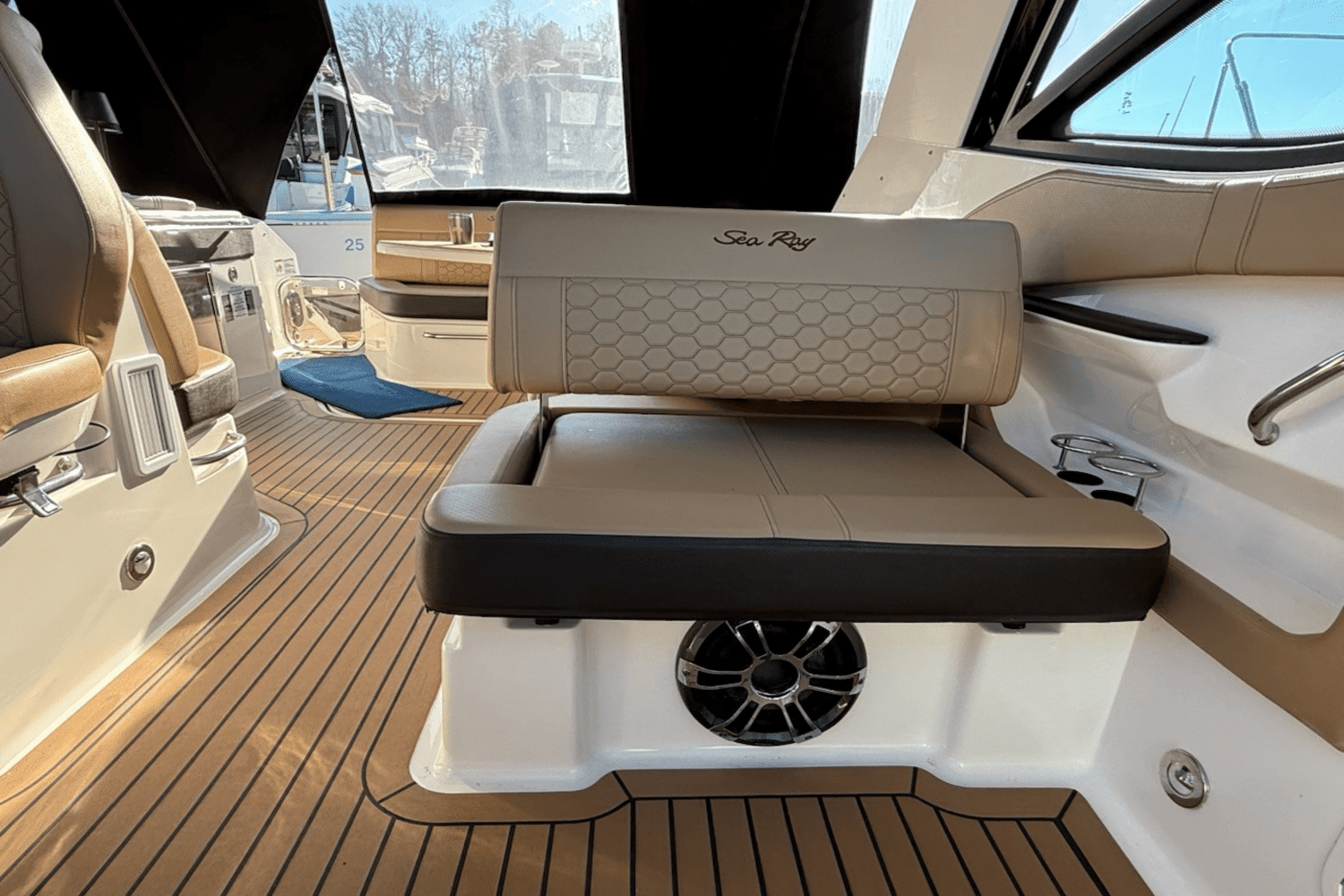 2020 Sea Ray 320 Image Thumbnail #15