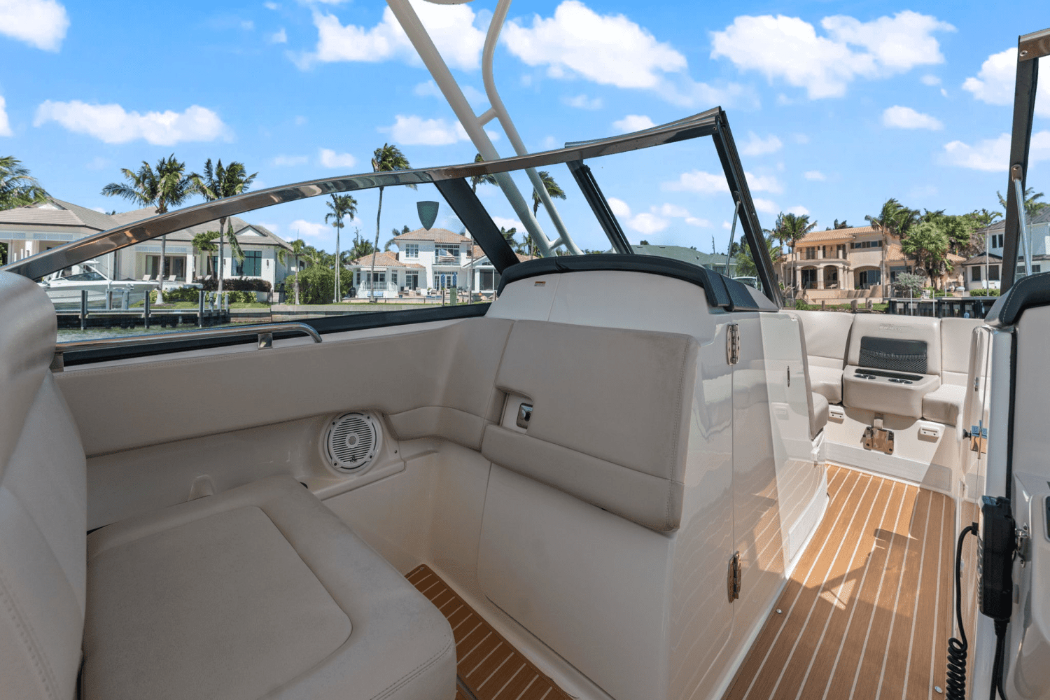 2018 Boston Whaler 270 VANTAGE Image Thumbnail #27