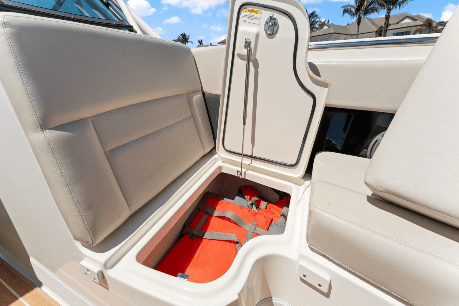 2018 Boston Whaler 270 VANTAGE Image Thumbnail #13
