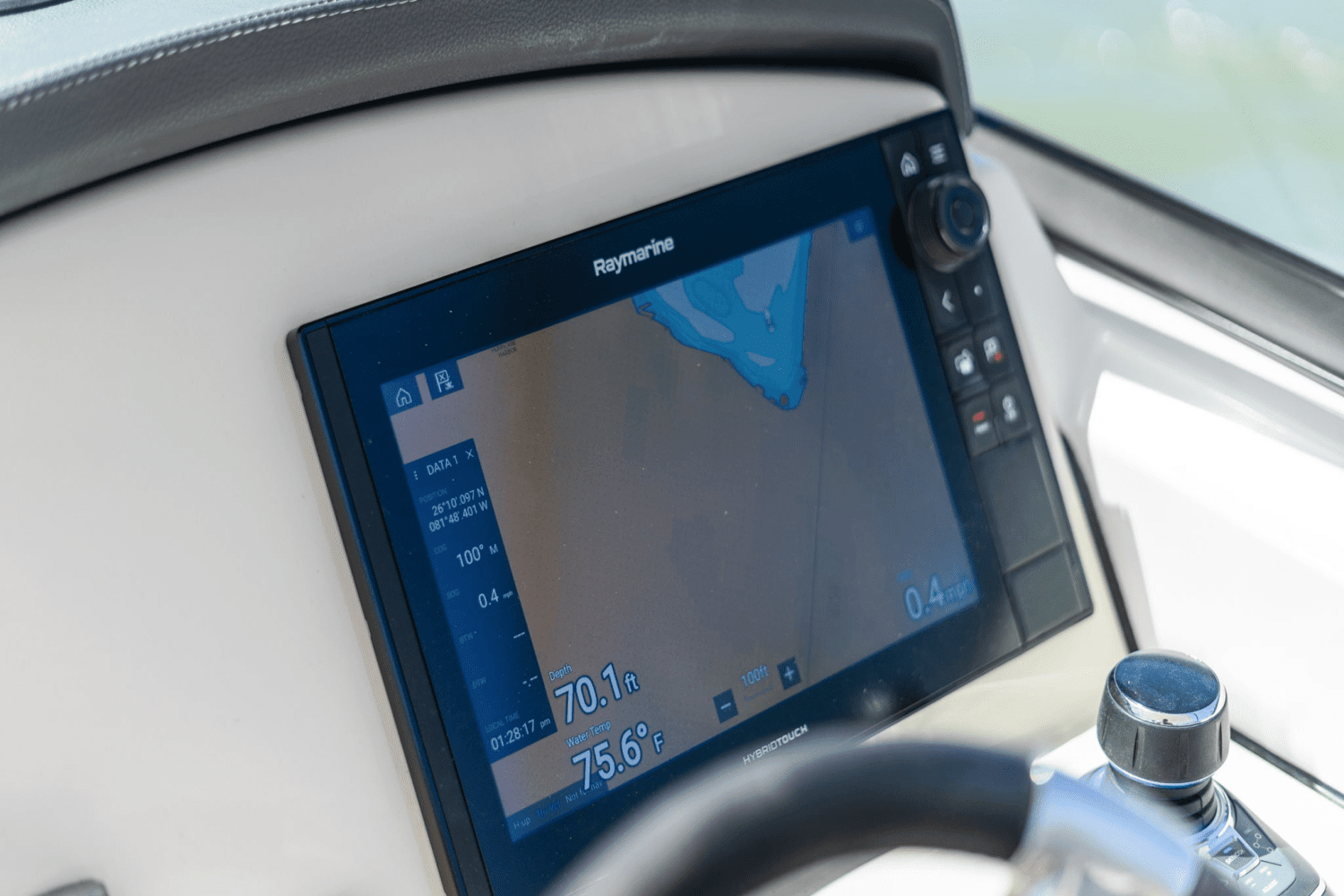 2018 Boston Whaler 270 VANTAGE Image Thumbnail #22