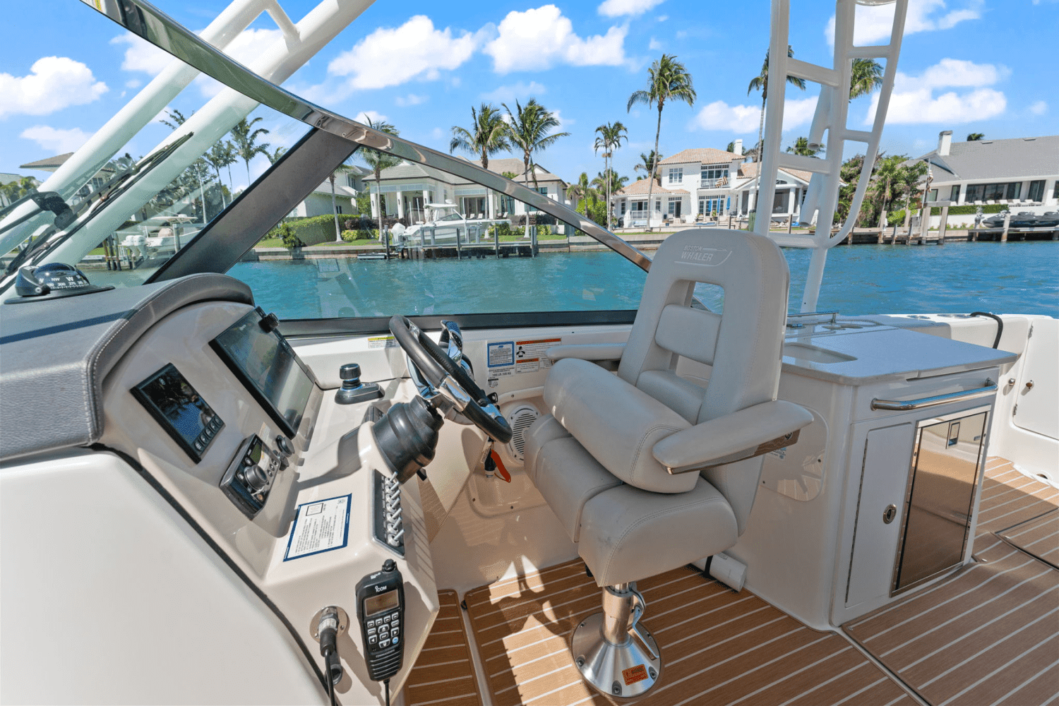 2018 Boston Whaler 270 VANTAGE Image Thumbnail #16