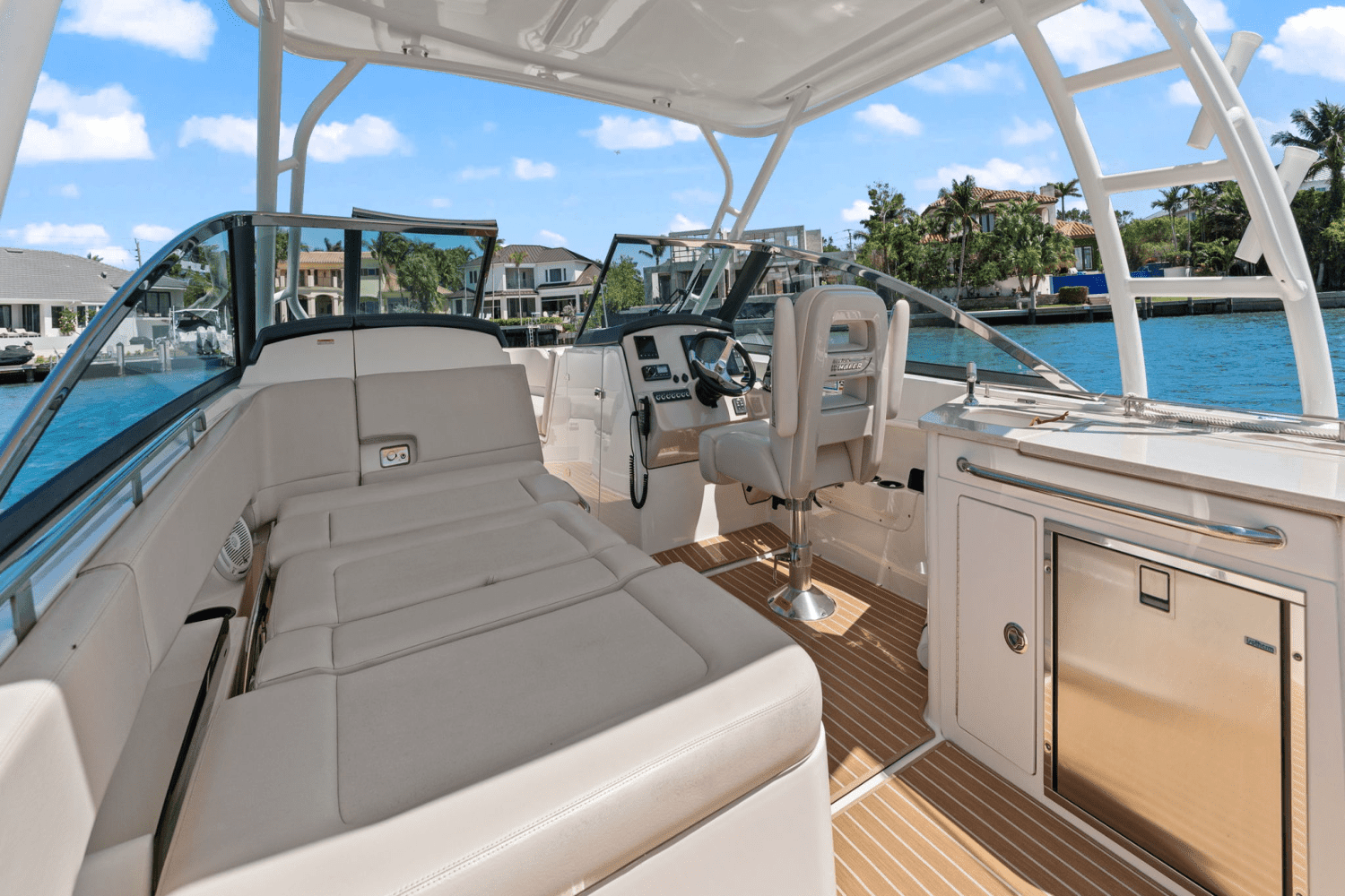 2018 Boston Whaler 270 VANTAGE Image Thumbnail #30
