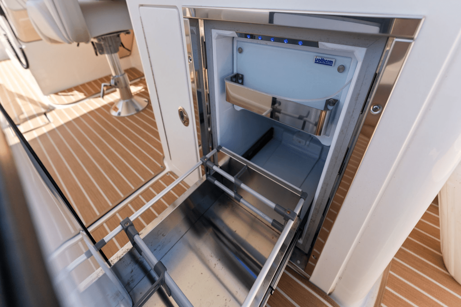 2018 Boston Whaler 270 VANTAGE Image Thumbnail #38