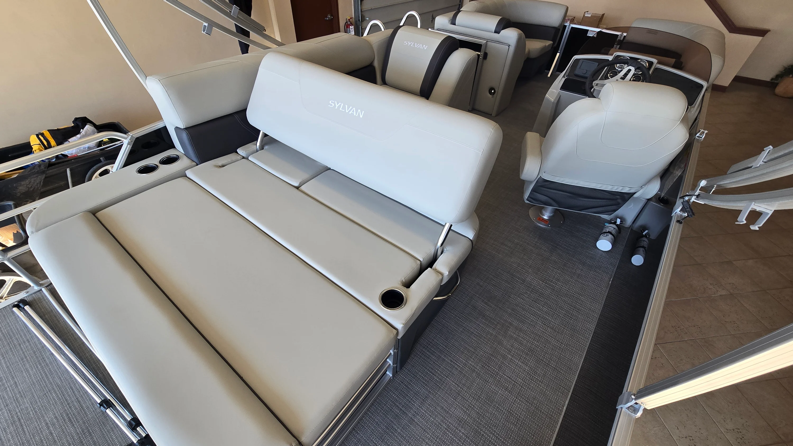 2025 Sylvan MIRAGE 822 Image Thumbnail #13