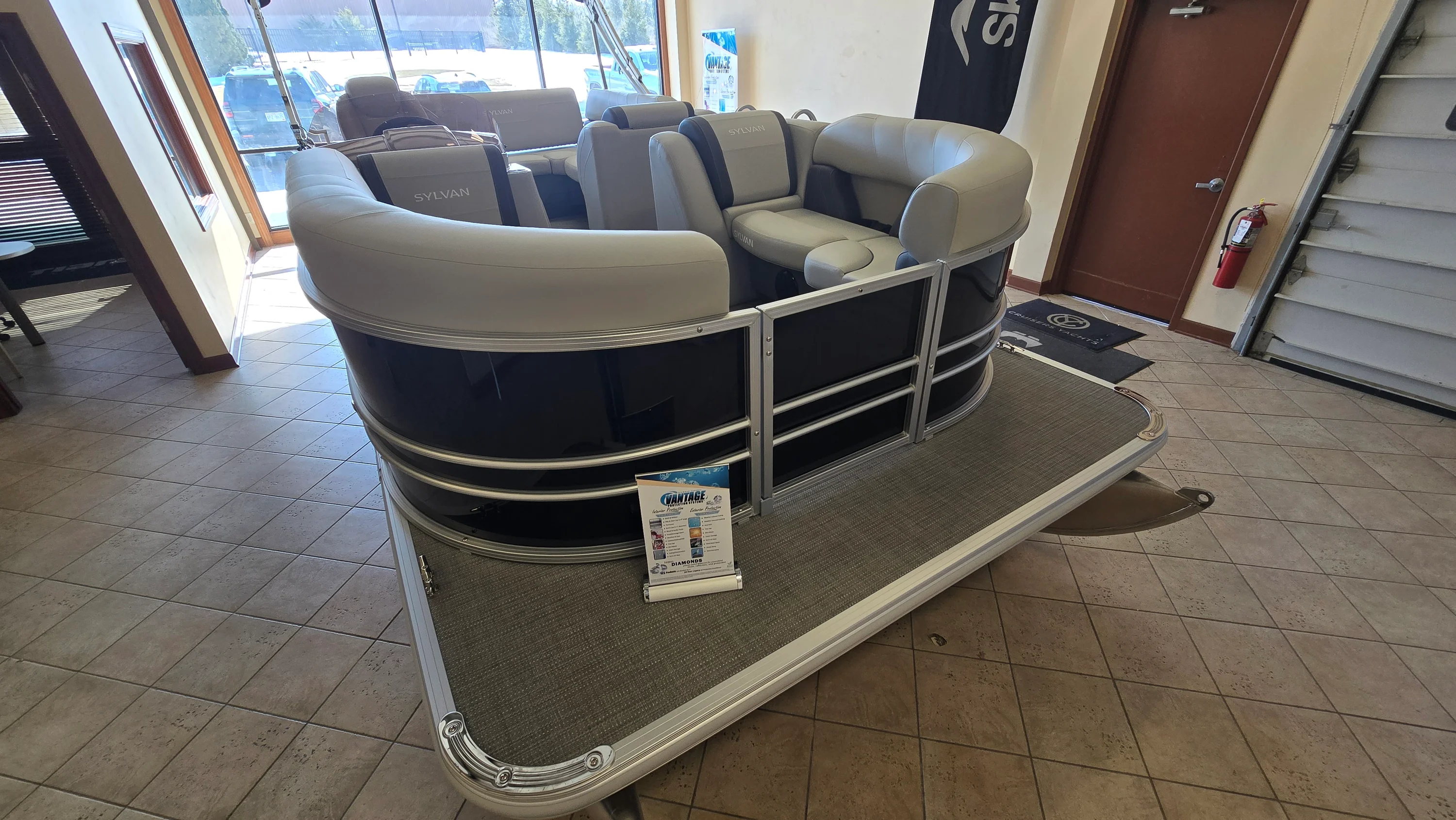 2025 Sylvan MIRAGE 822 Image Thumbnail #3