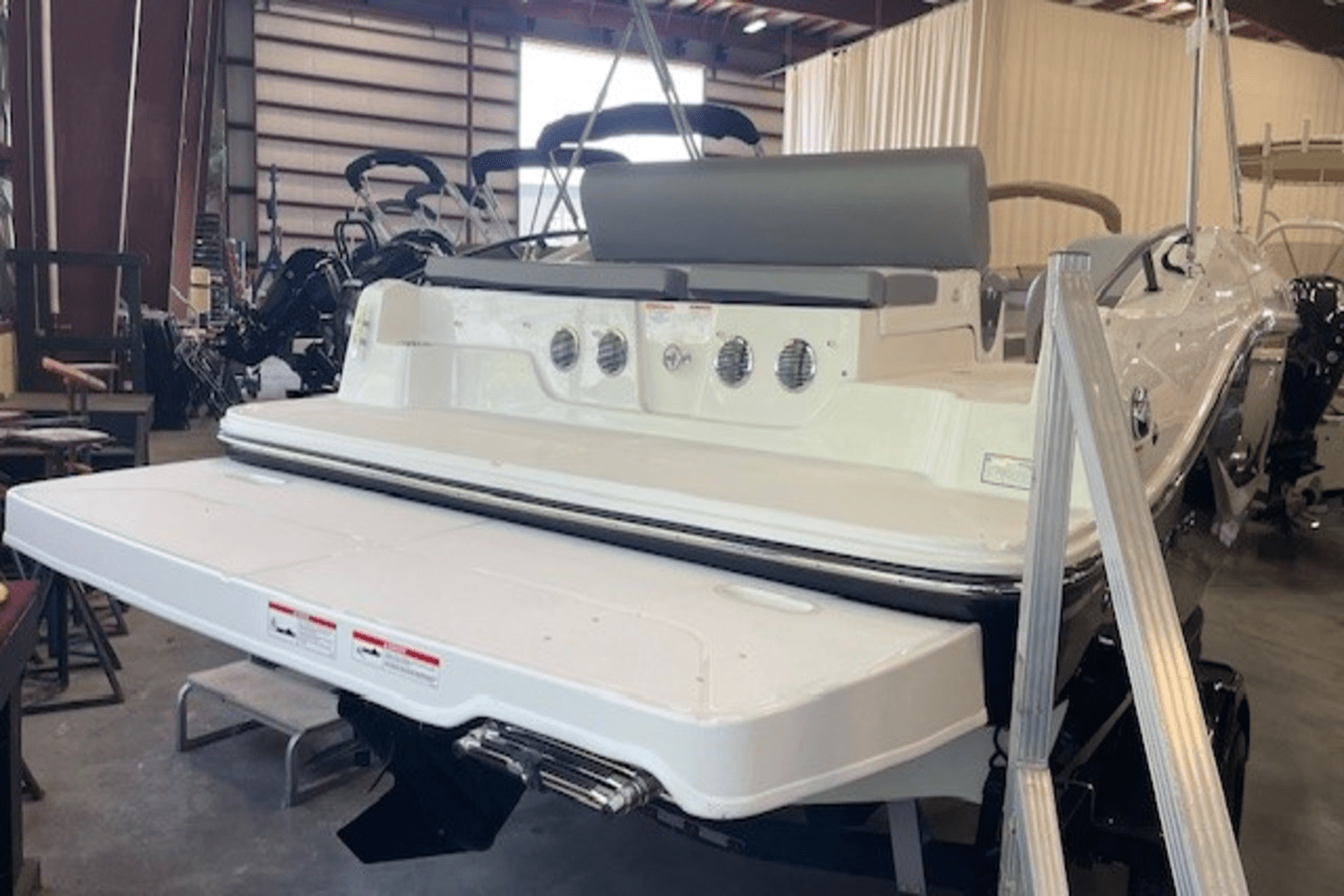 2025 Bayliner D20I Image Thumbnail #9
