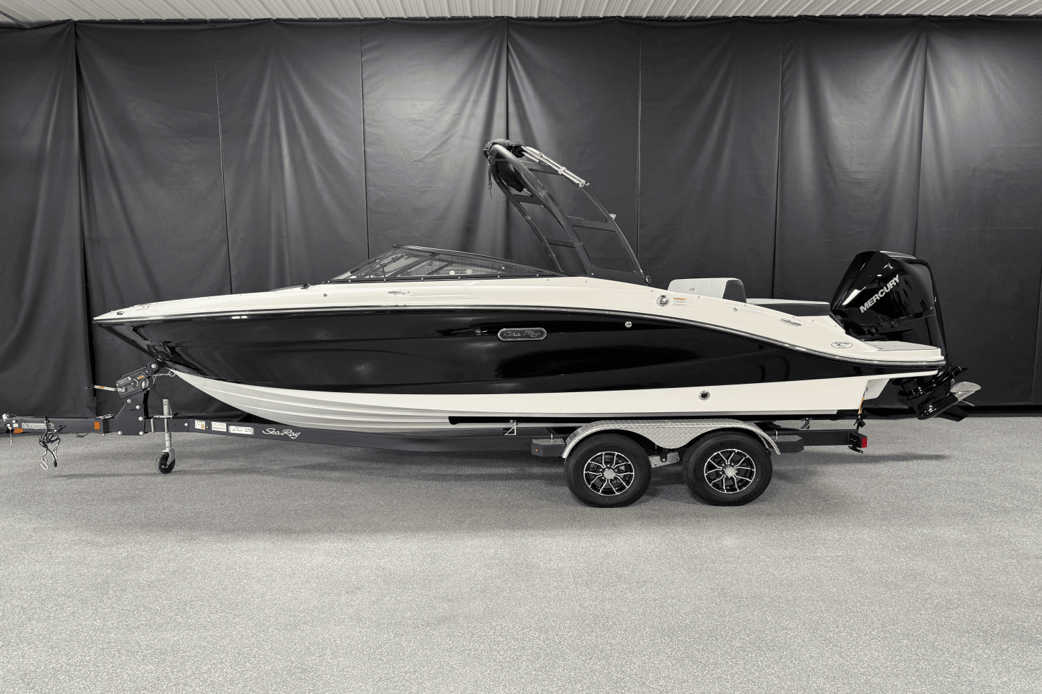 2025 Sea Ray SPX 210 Outboard Image Thumbnail #0