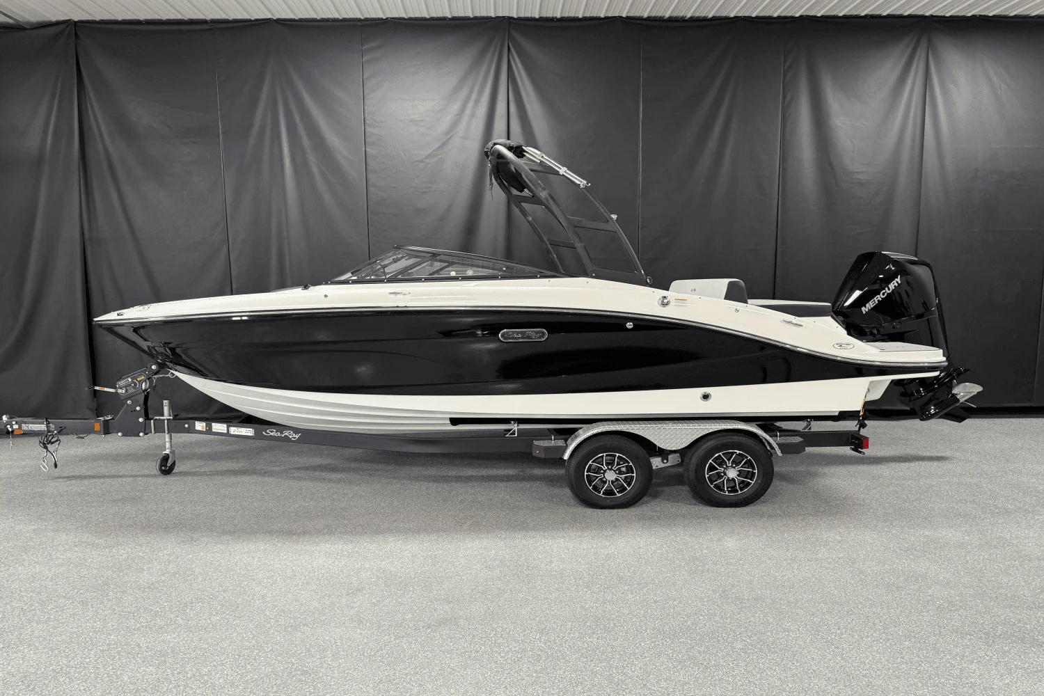 2025 Sea Ray SPX 210 Outboard Image Thumbnail #0