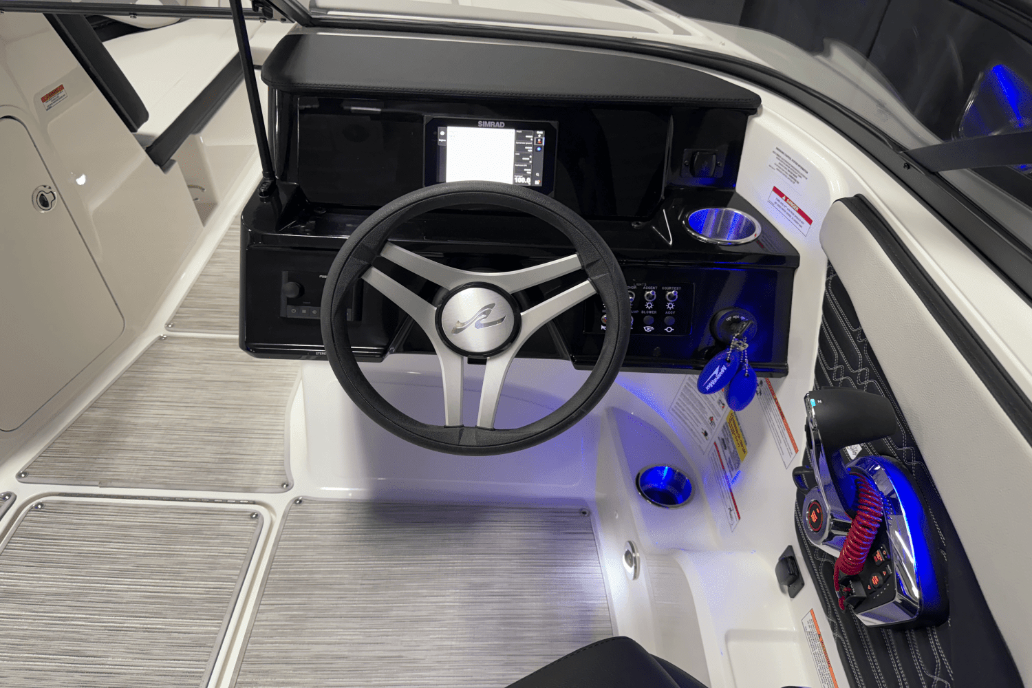 2025 Sea Ray SPX 210 Outboard Image Thumbnail #64