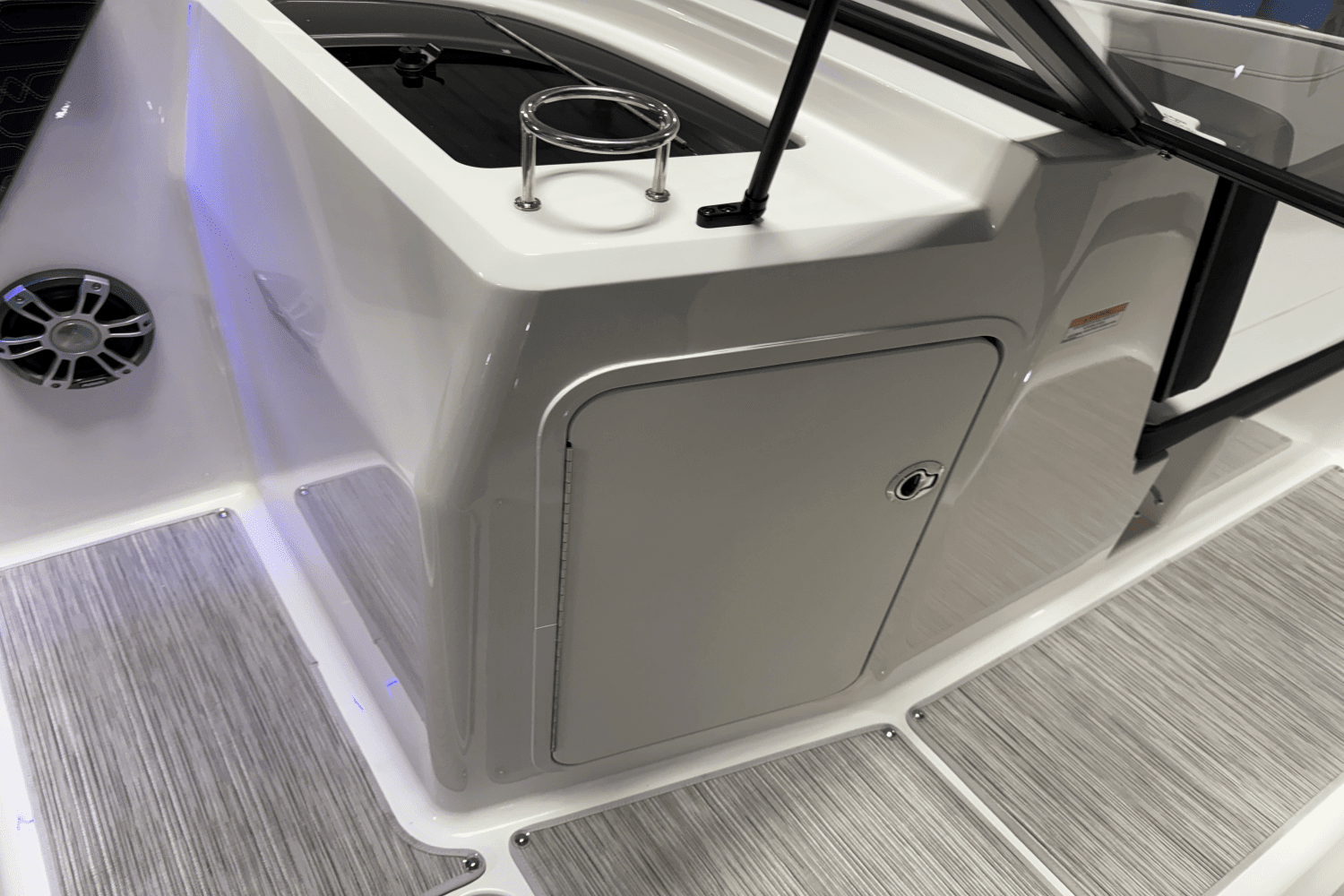 2025 Sea Ray SPX 210 Outboard Image Thumbnail #56