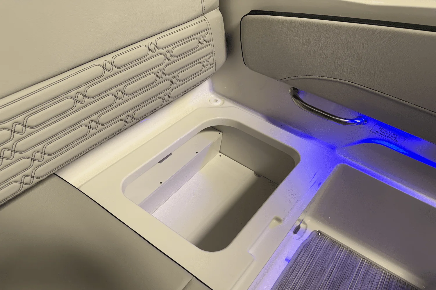 2025 Sea Ray SPX 210 Outboard Image Thumbnail #46