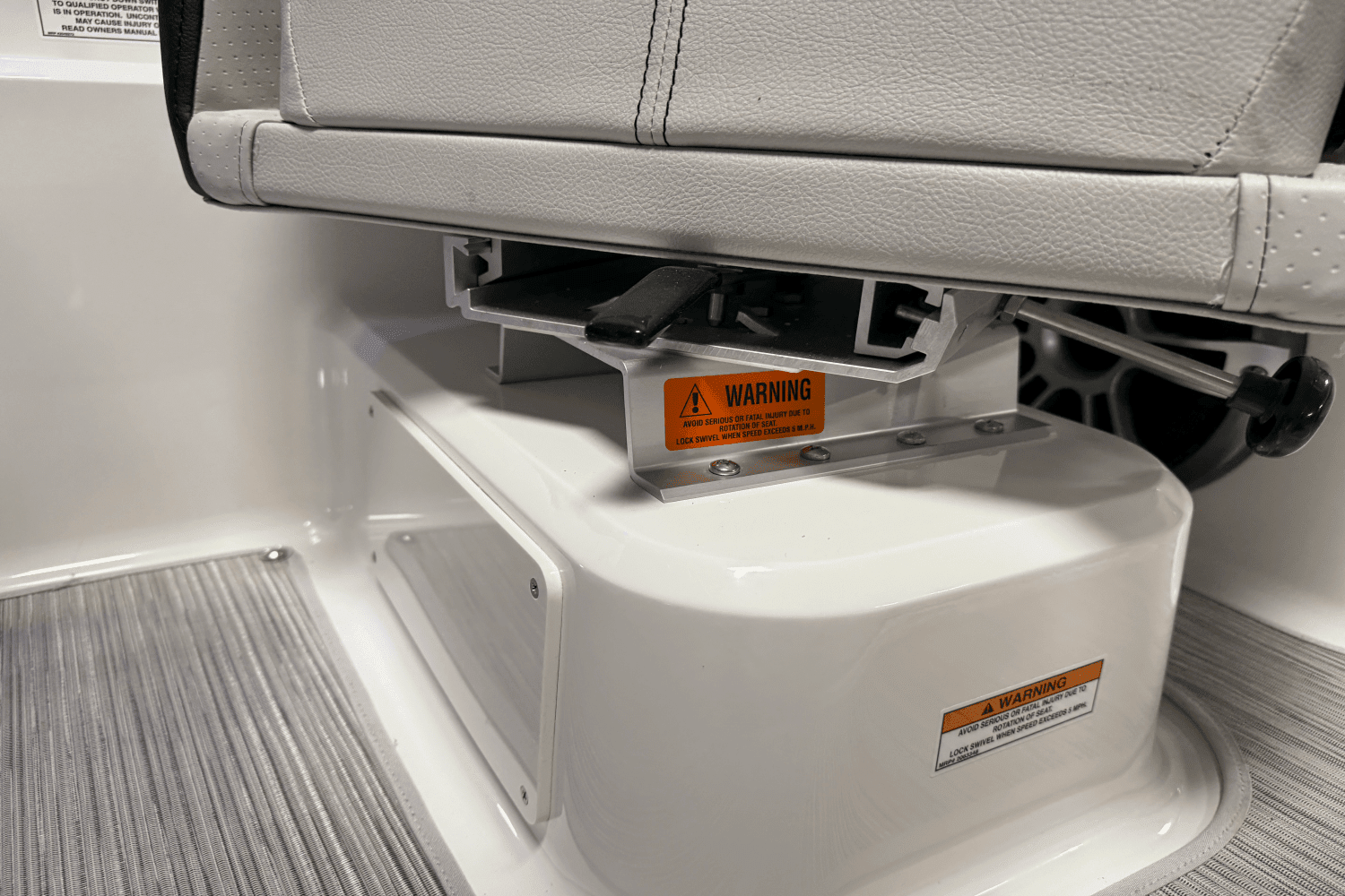 2025 Sea Ray SPX 210 Outboard Image Thumbnail #63