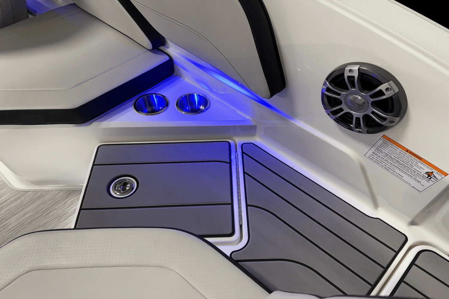 2025 Sea Ray SPX 210 Outboard Image Thumbnail #29