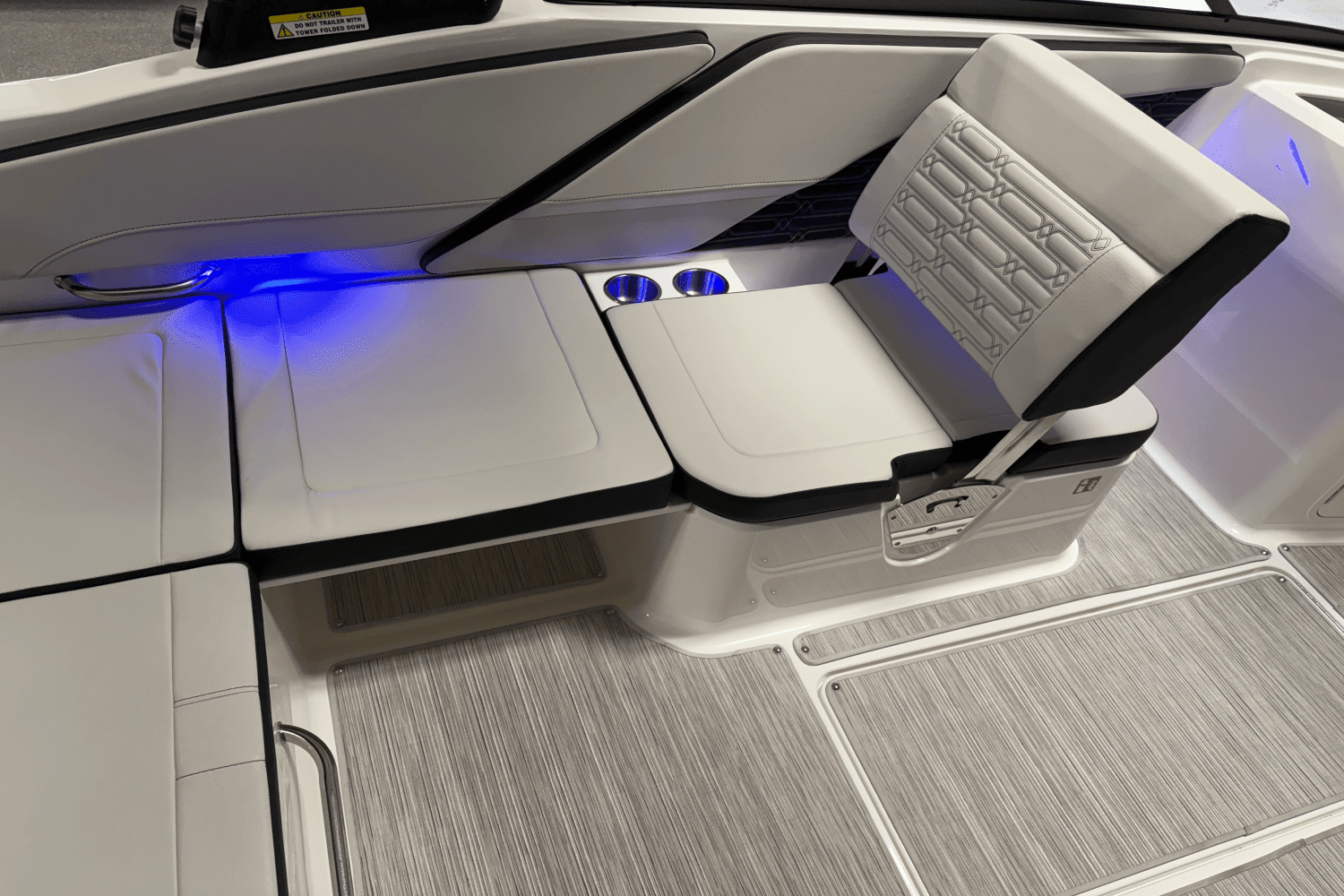 2025 Sea Ray SPX 210 Outboard Image Thumbnail #49