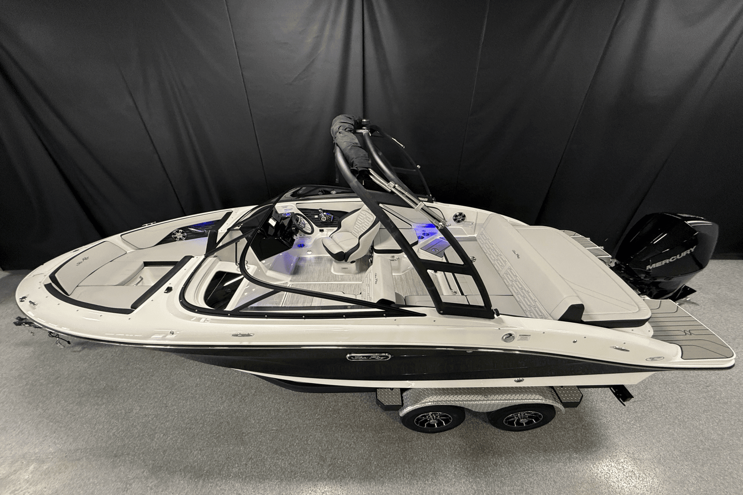 2025 Sea Ray SPX 210 Outboard Image Thumbnail #1