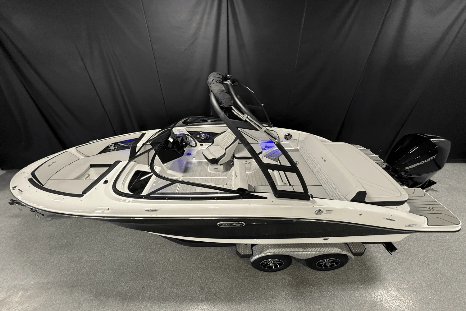 2025 Sea Ray SPX 210 Outboard Image Thumbnail #1