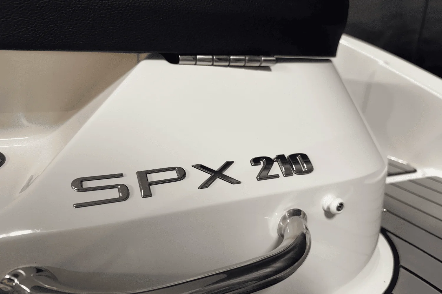 2025 Sea Ray SPX 210 Outboard Image Thumbnail #17