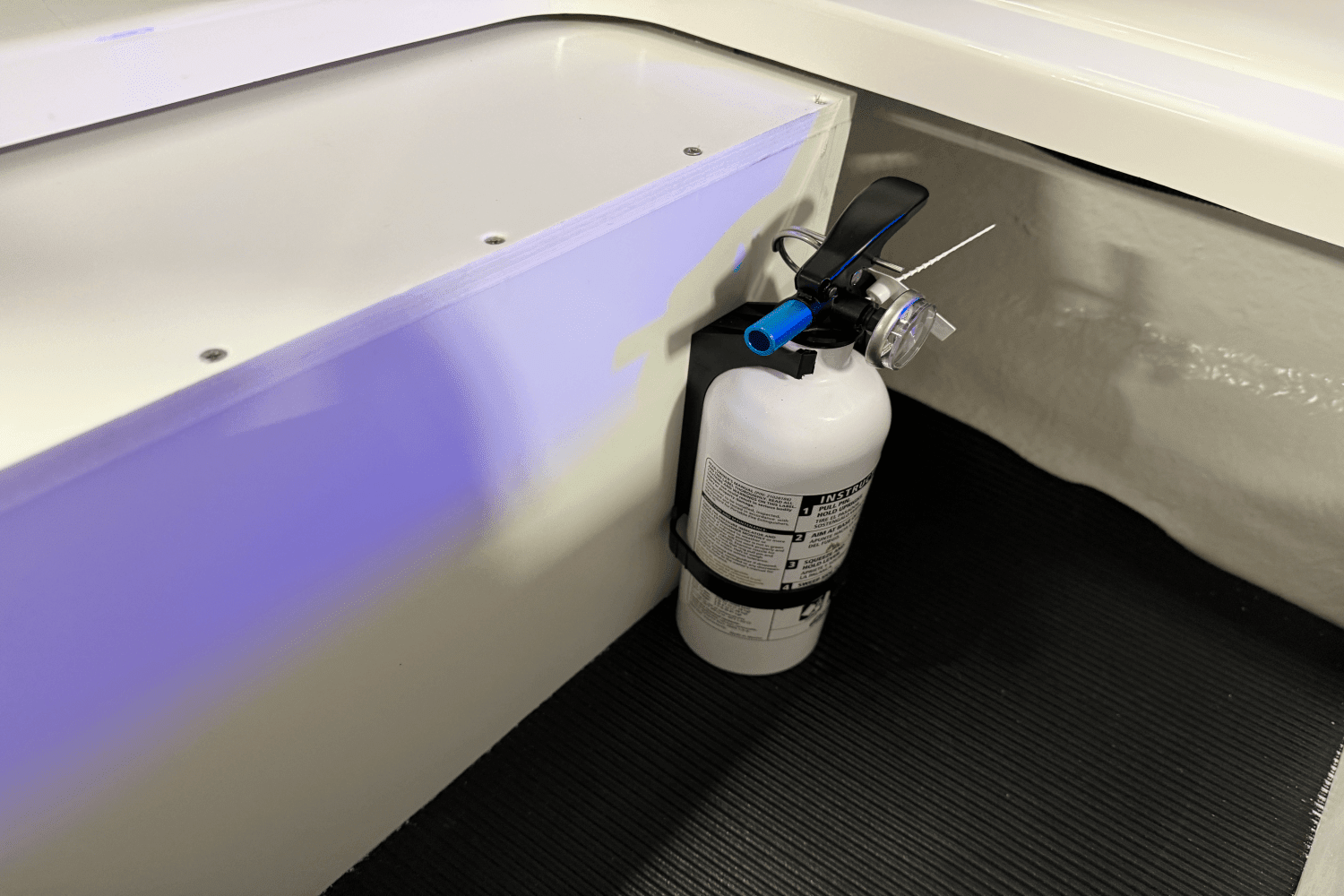 2025 Sea Ray SPX 210 Outboard Image Thumbnail #37