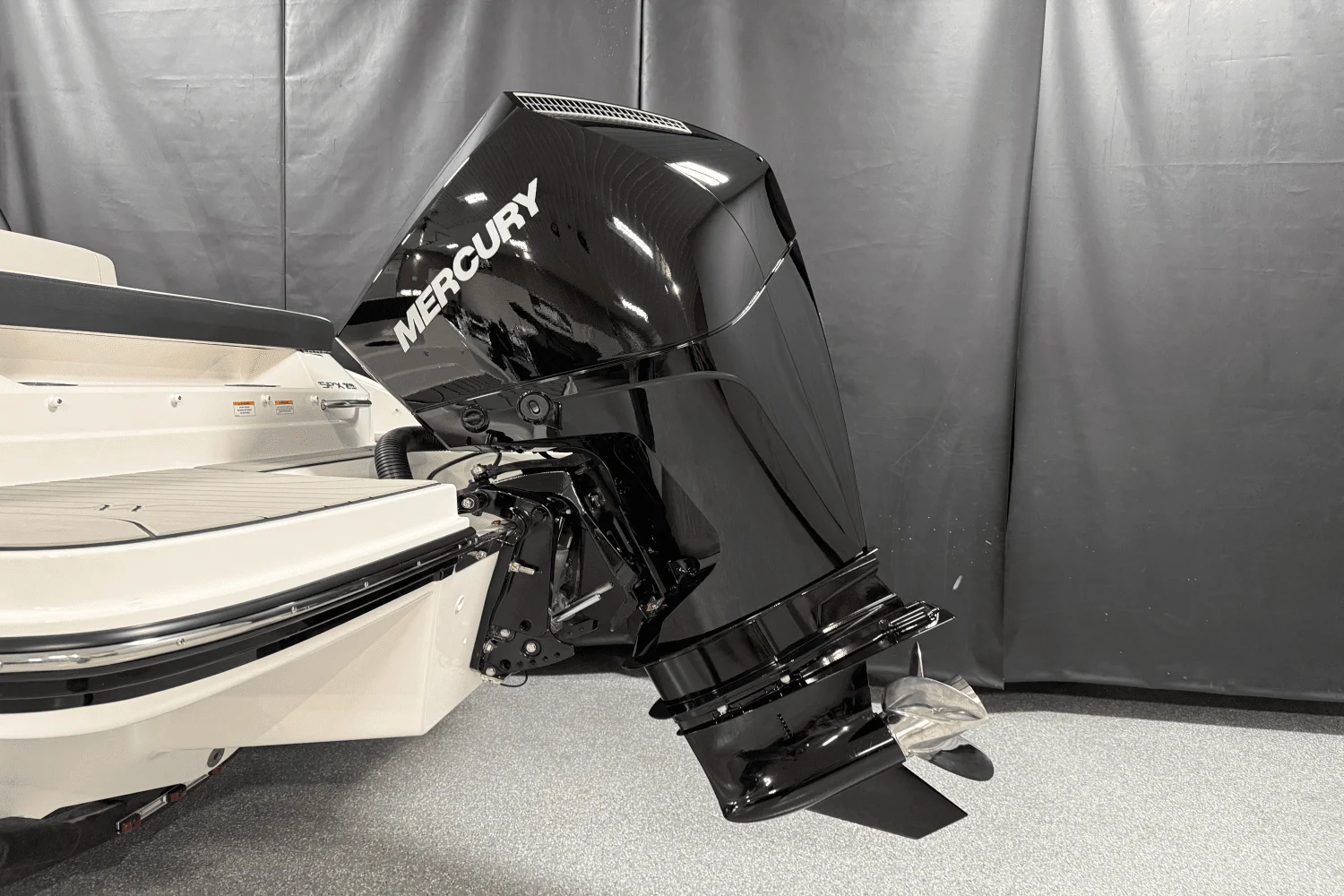 2025 Sea Ray SPX 210 Outboard Image Thumbnail #19