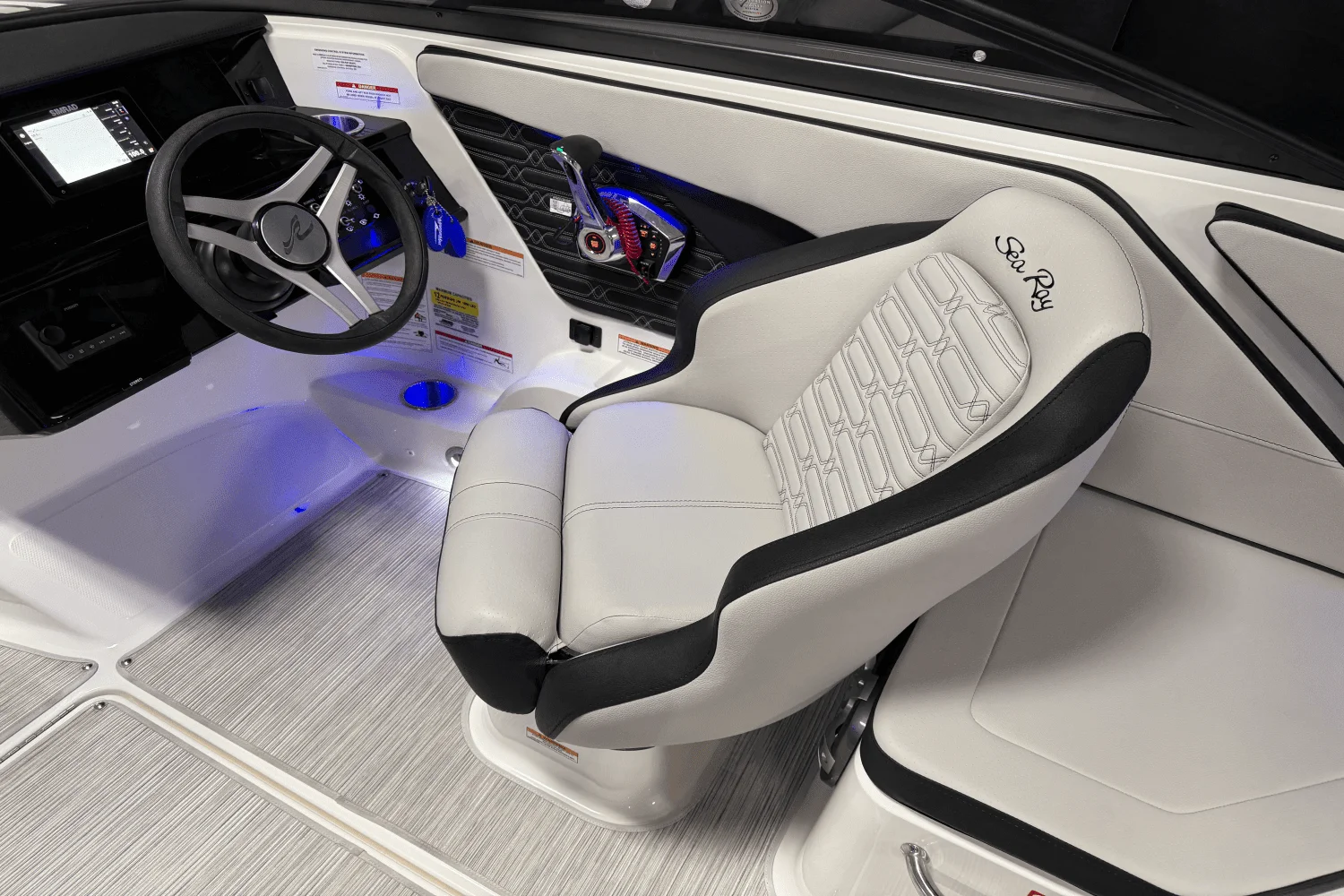 2025 Sea Ray SPX 210 Outboard Image Thumbnail #60