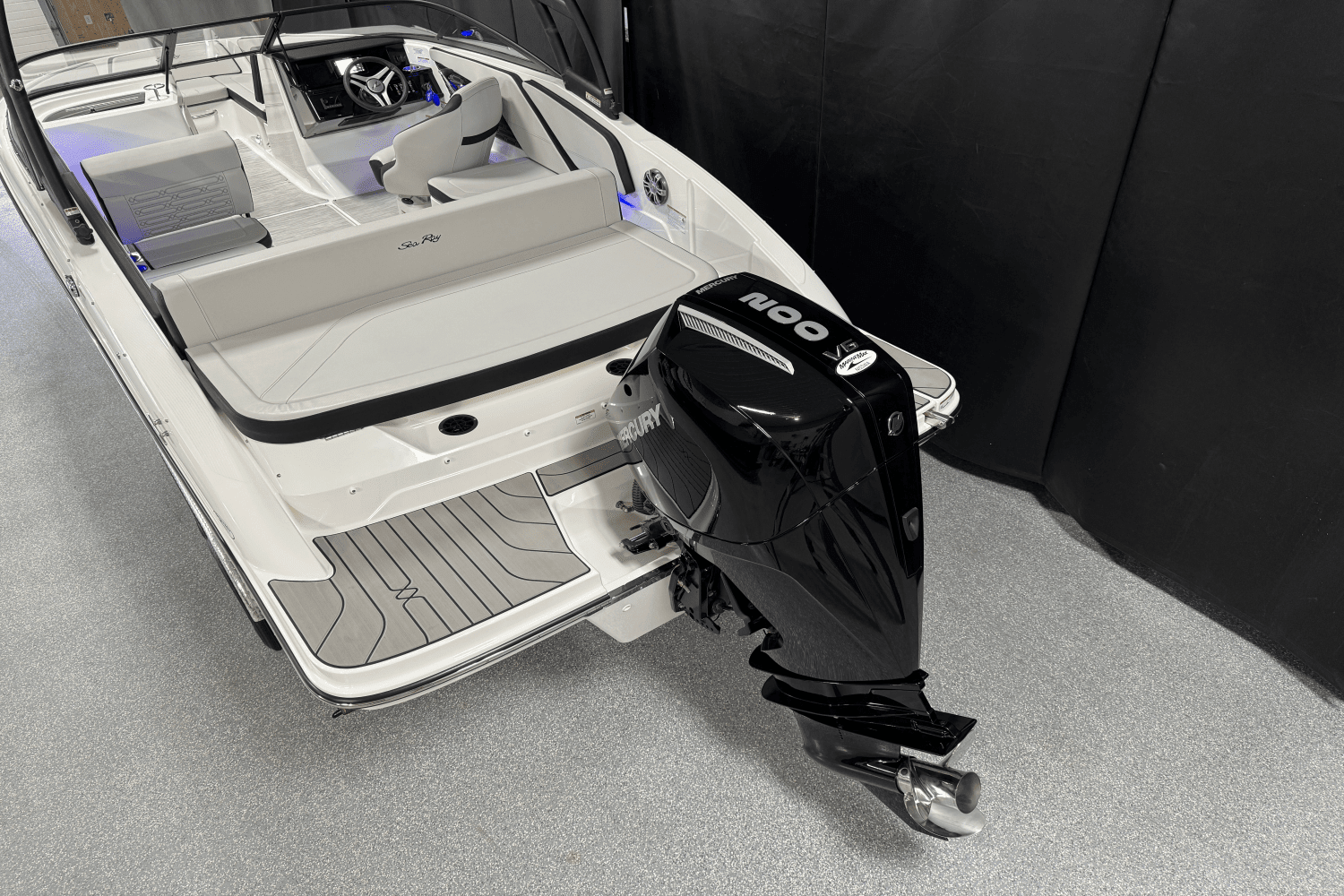 2025 Sea Ray SPX 210 Outboard Image Thumbnail #7