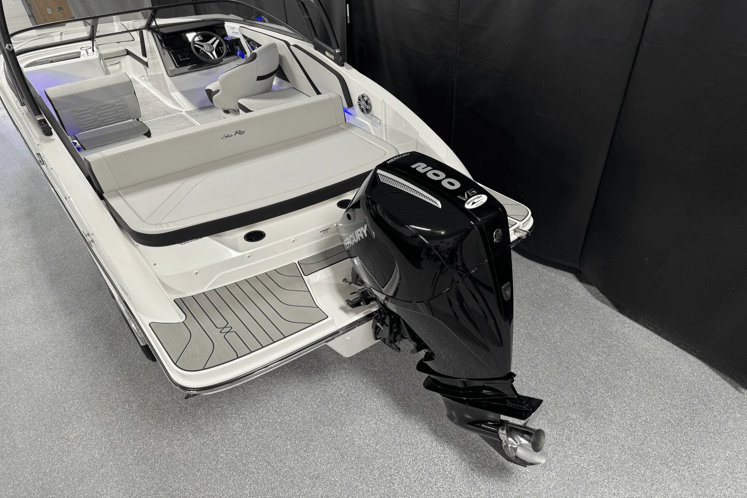 2025 Sea Ray SPX 210 Outboard Image Thumbnail #7