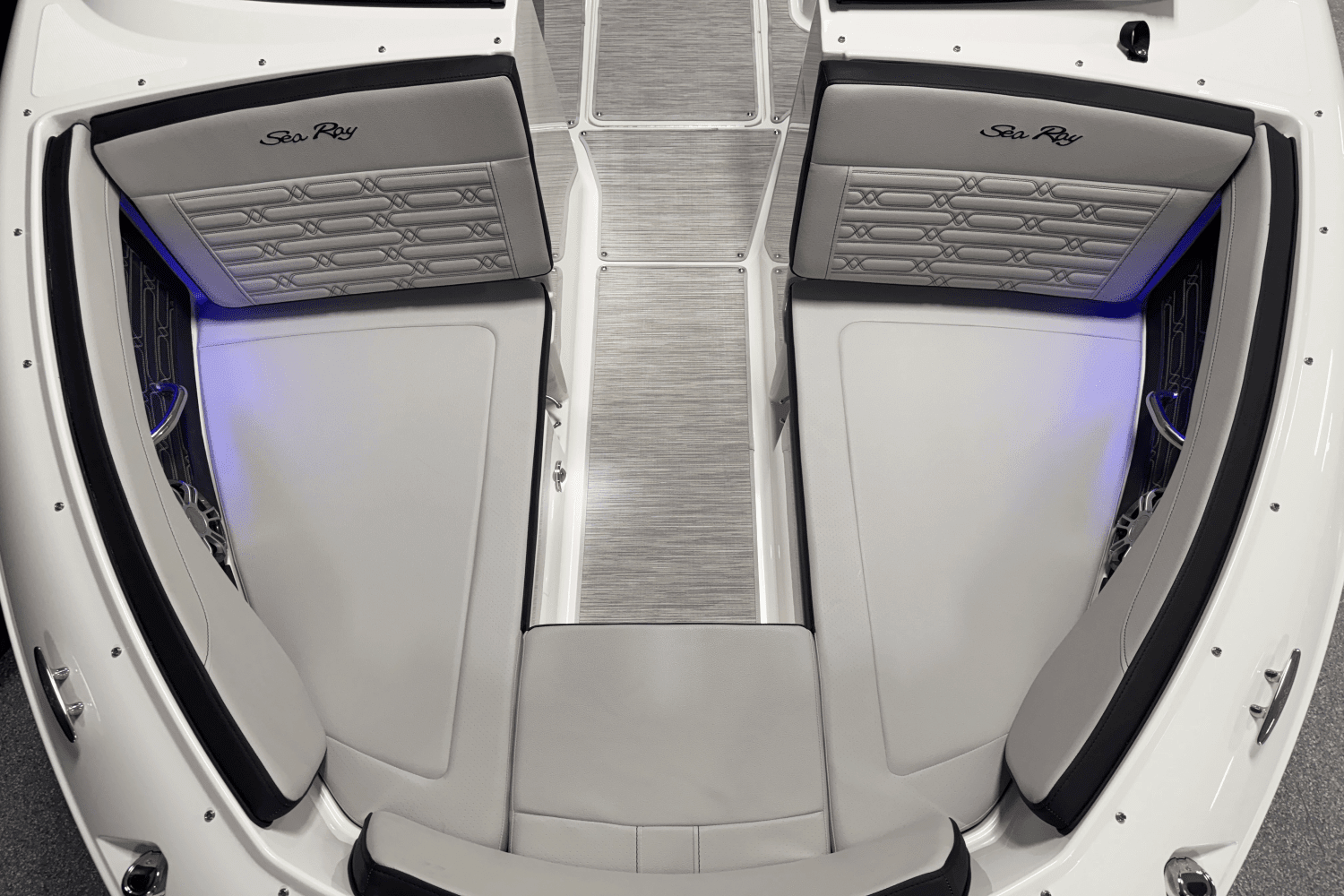 2025 Sea Ray SPX 210 Outboard Image Thumbnail #78