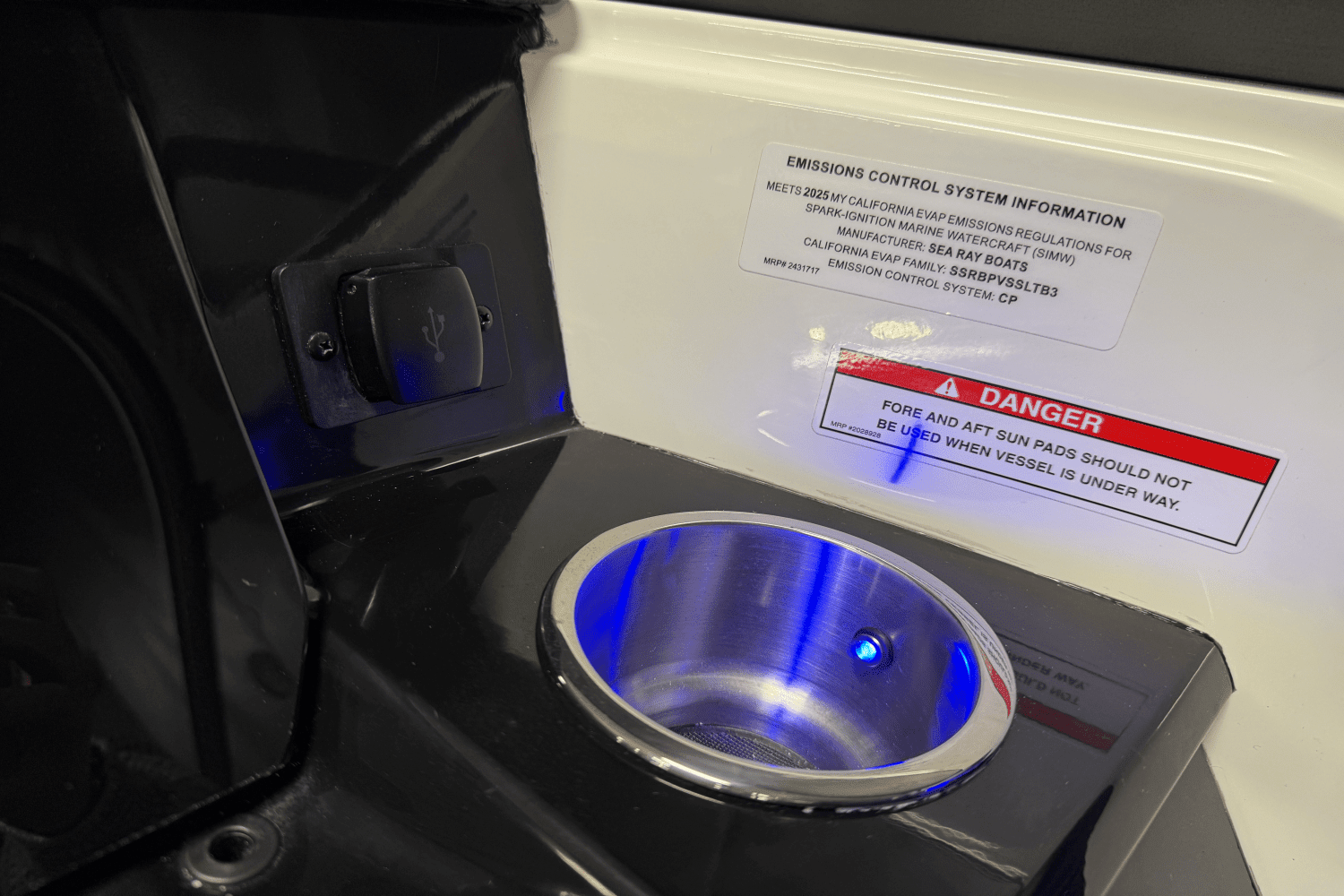 2025 Sea Ray SPX 210 Outboard Image Thumbnail #68