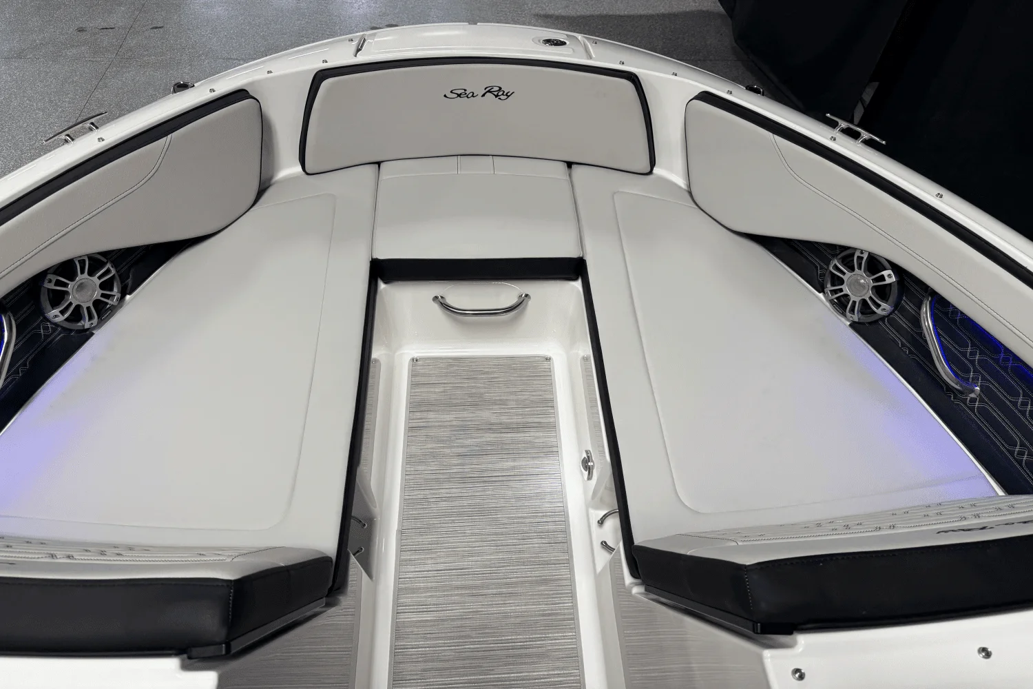 2025 Sea Ray SPX 210 Outboard Image Thumbnail #77