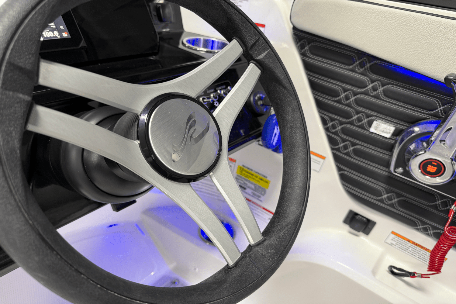 2025 Sea Ray SPX 210 Outboard Image Thumbnail #65