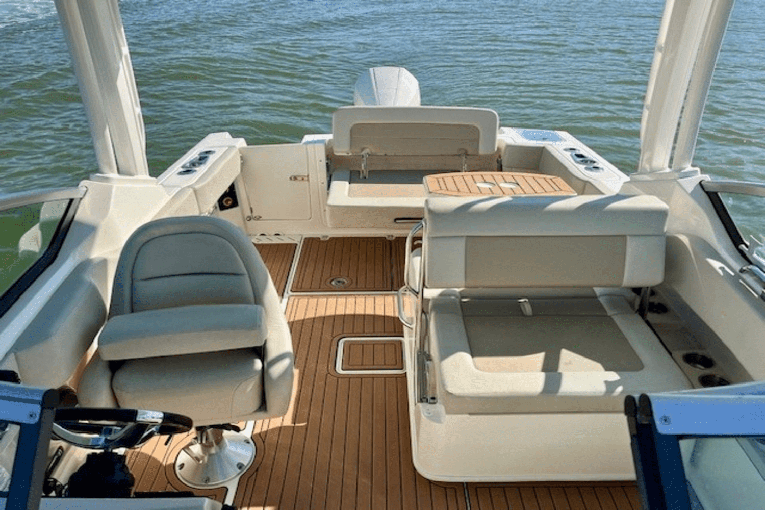 2021 Boston Whaler 240 VANTAGE Image Thumbnail #12