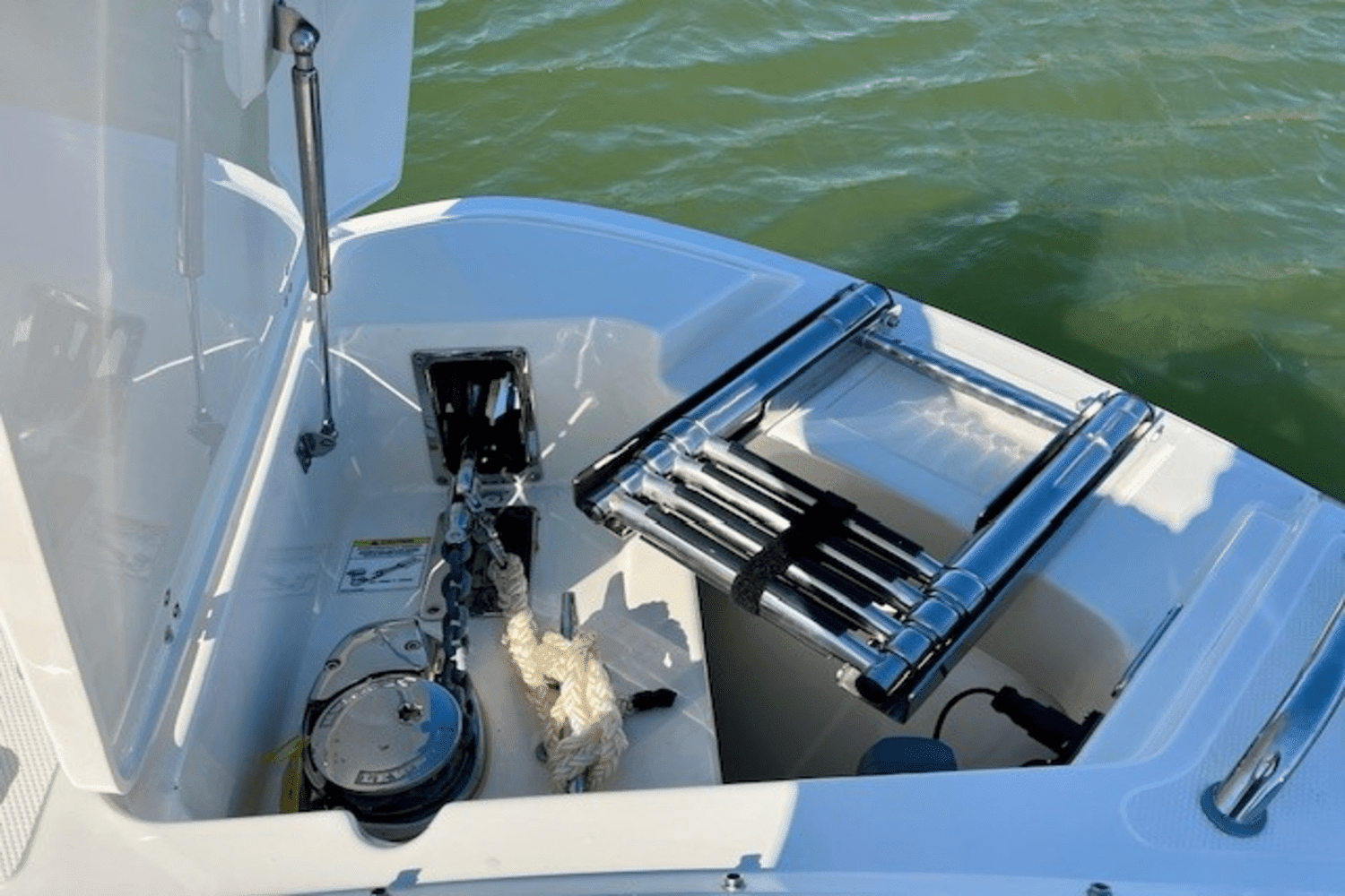 2021 Boston Whaler 240 VANTAGE Image Thumbnail #18