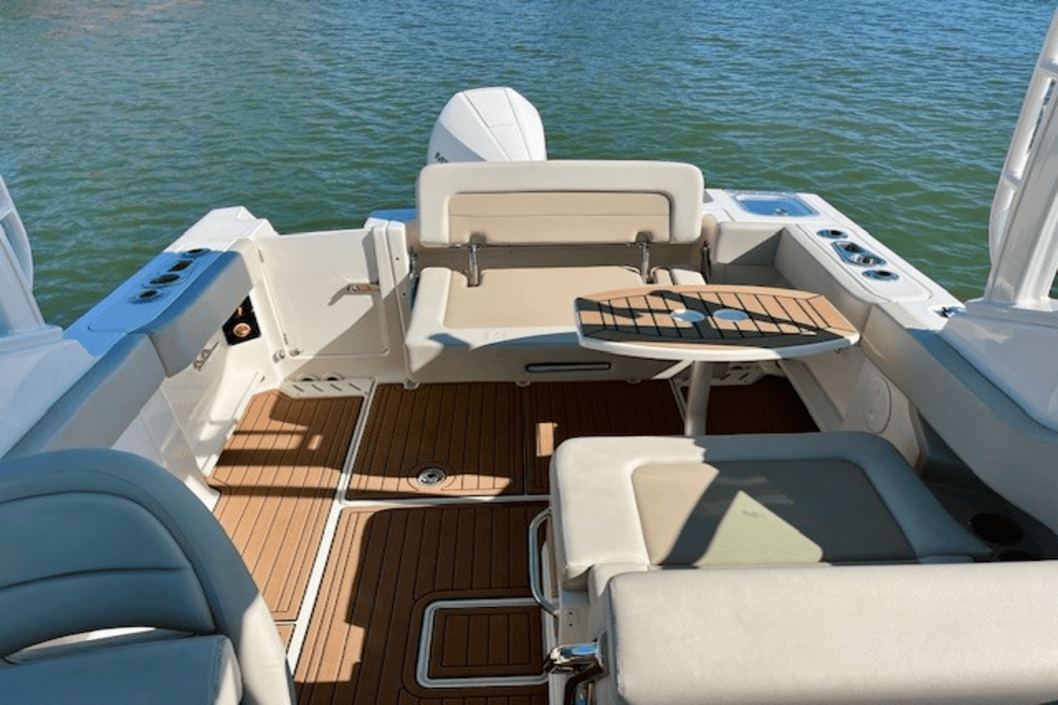 2021 Boston Whaler 240 VANTAGE Image Thumbnail #11
