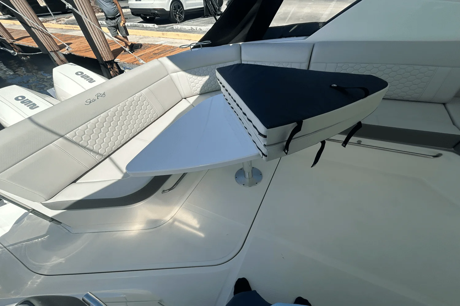 2023 Sea Ray 320 DA OB Image Thumbnail #41