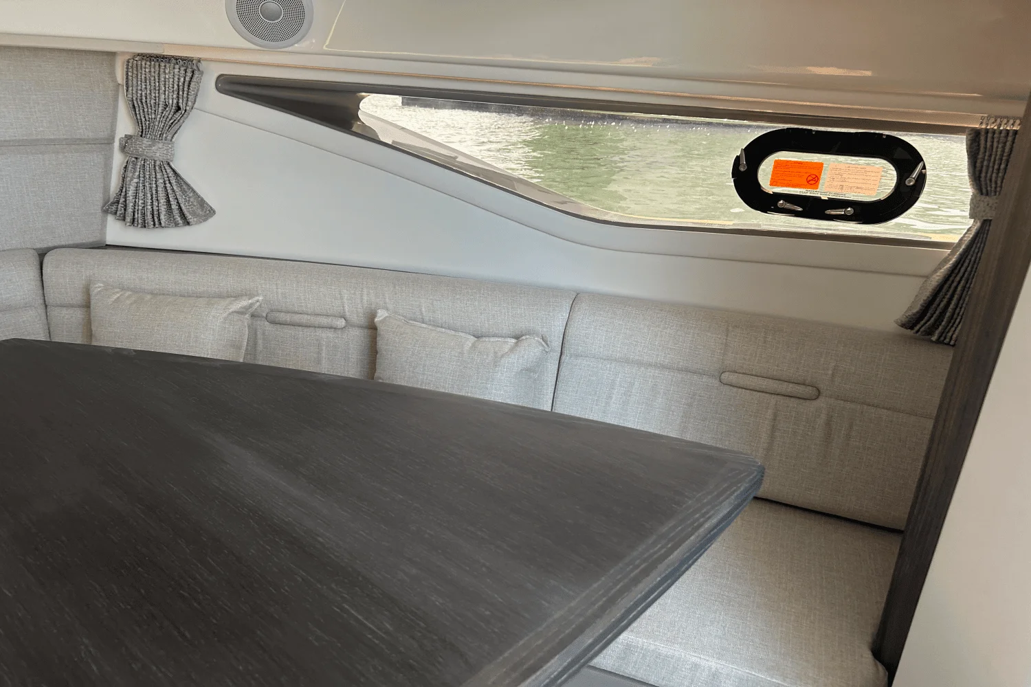 2023 Sea Ray 320 DA OB Image Thumbnail #23