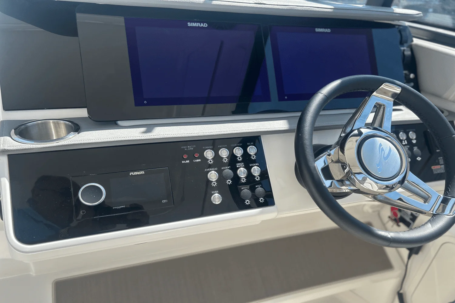 2023 Sea Ray 320 DA OB Image Thumbnail #34