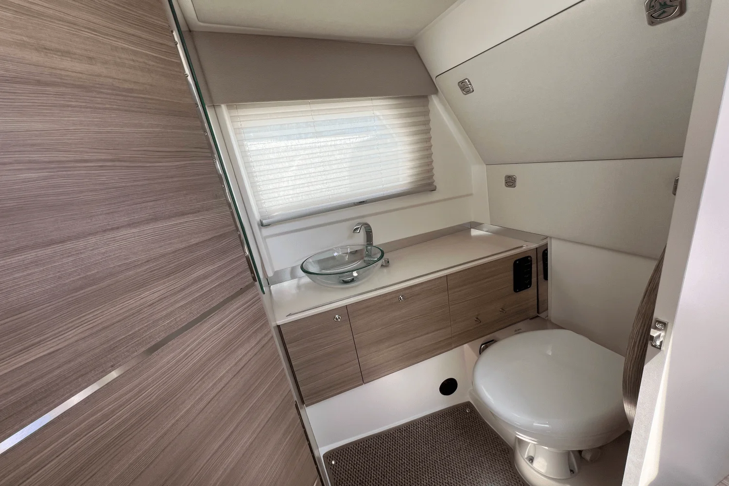 2025 Saxdor 320 GTO Image Thumbnail #40