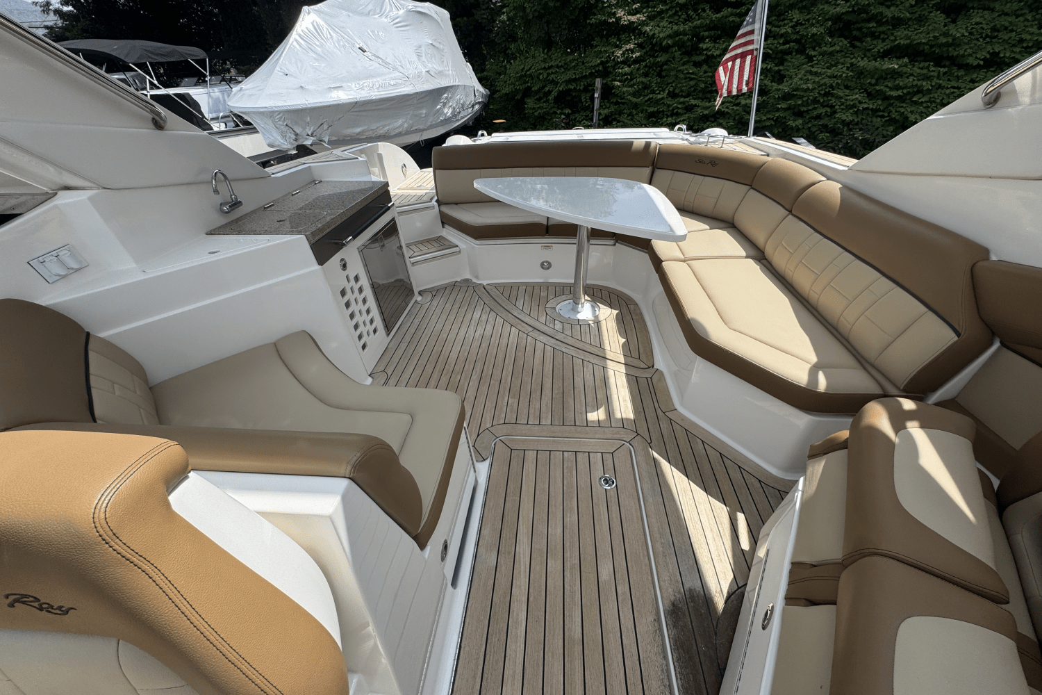 2015 Sea Ray 350 SLX Image Thumbnail #11