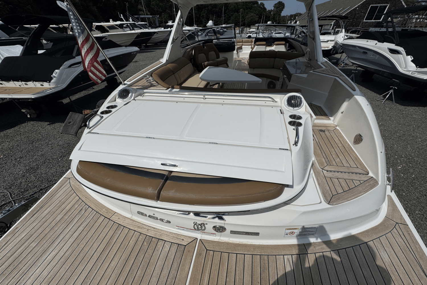 2015 Sea Ray 350 SLX Image Thumbnail #4