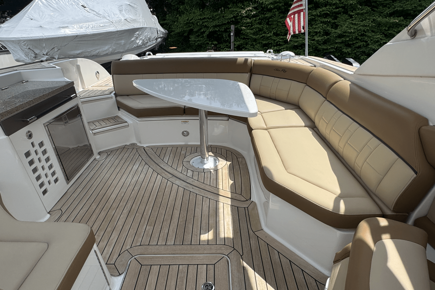 2015 Sea Ray 350 SLX Image Thumbnail #12
