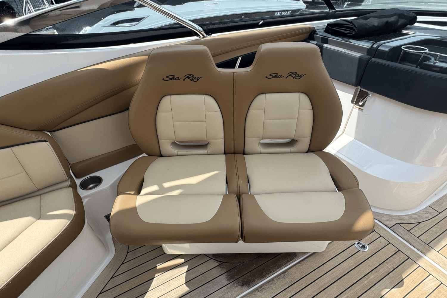 2015 Sea Ray 350 SLX Image Thumbnail #17
