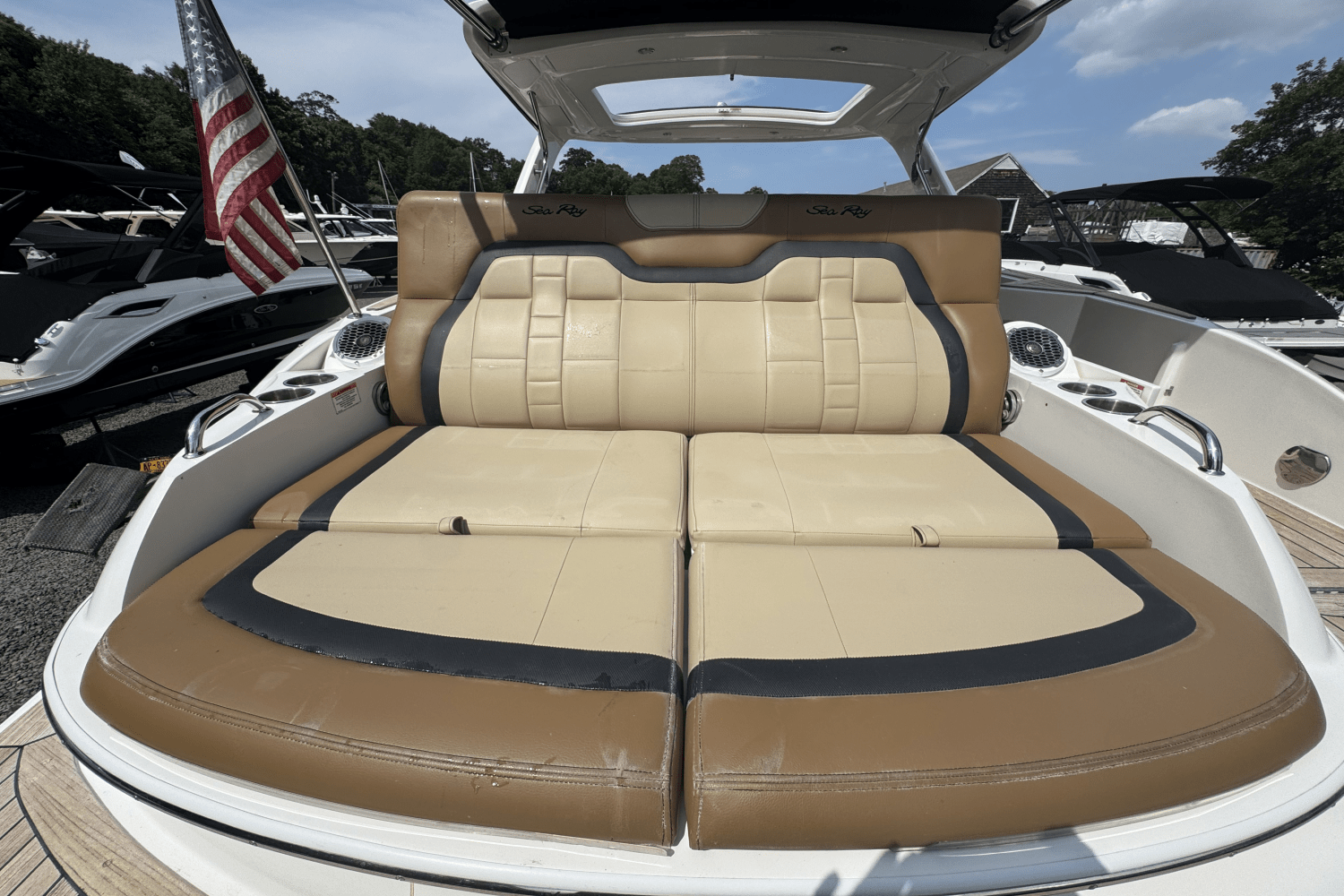 2015 Sea Ray 350 SLX Image Thumbnail #6